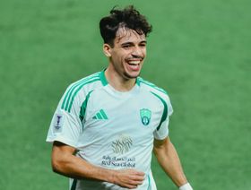 فيغا لاعب الأهلي السعودي سينتقل إلى بورتو مقابل هذا المبلغ